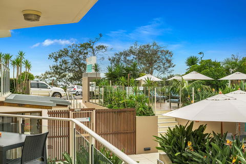 Bayview Beachfront Apartments, In Town Right On The Beach - Great Ocean Road Tourism 13
