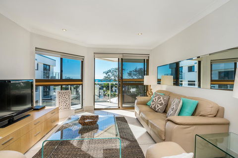 Bayview Beachfront Apartments, In Town Right On The Beach - Great Ocean Road Tourism 38