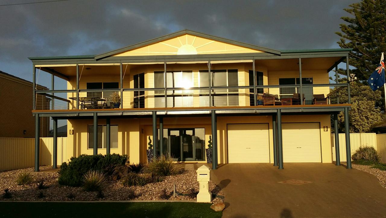  Great Ocean Road Tourism