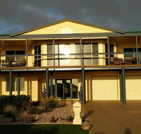 Beachside Escape on The Esplanade - Great Ocean Road Tourism