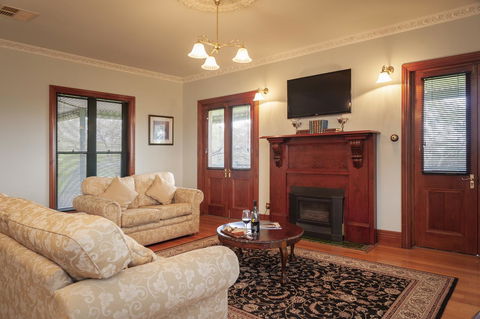Angaston Saleyards Luxury Accommodation - Great Ocean Road Tourism 25