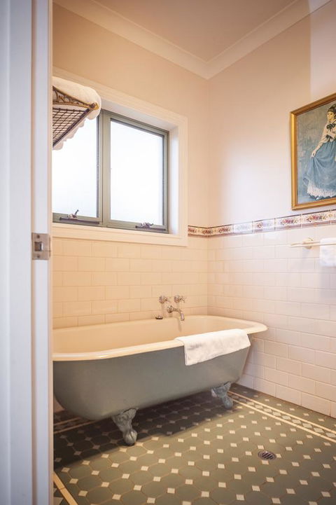 Angaston Saleyards Luxury Accommodation - Great Ocean Road Tourism 13