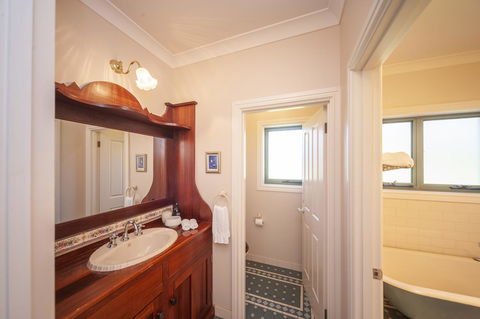 Angaston Saleyards Luxury Accommodation - Great Ocean Road Tourism 14