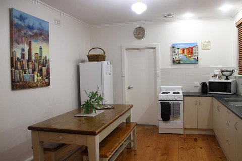Grace Cottage - Great Ocean Road Tourism 8