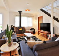 Hudson Bay  Basin View-Pet Friendly-15 Mins to Hyams Beach - Great Ocean Road Tourism