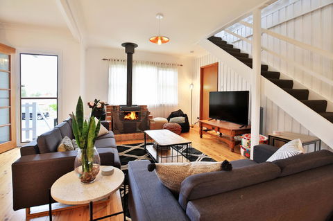 Hudson Bay @ Basin View-Pet Friendly-15 Mins To Hyams Beach - Great Ocean Road Tourism 0