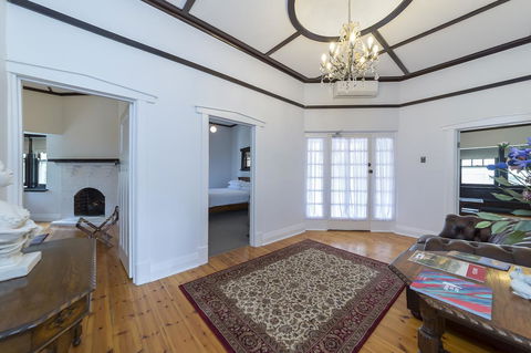 White Rocks Barossa - Great Ocean Road Tourism 11