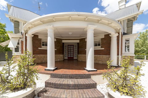 White Rocks Barossa - Great Ocean Road Tourism 0