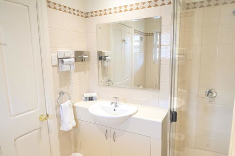 Serafino McLaren Vale - Great Ocean Road Tourism 5