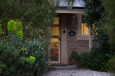 Riesling Trail & Clare Valley Cottages - Great Ocean Road Tourism 1