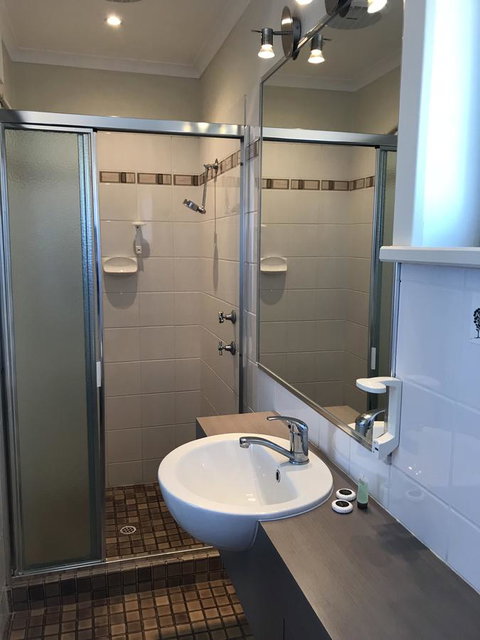 Robetown Motor Inn & Apartments - Great Ocean Road Tourism 14