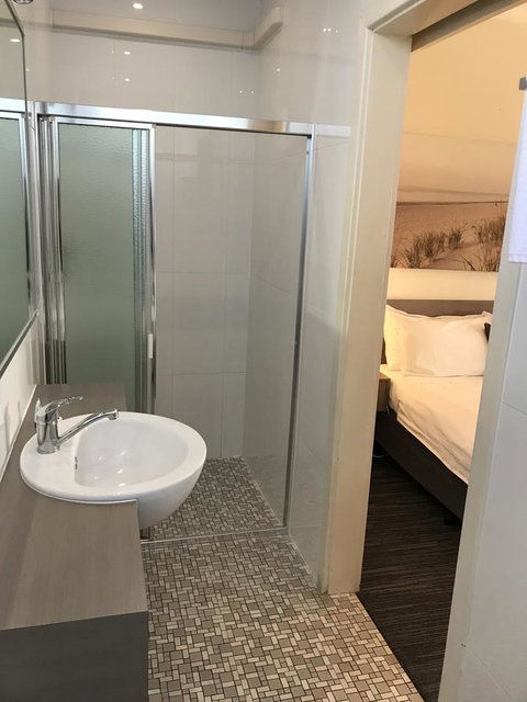Robetown Motor Inn & Apartments - Great Ocean Road Tourism 23