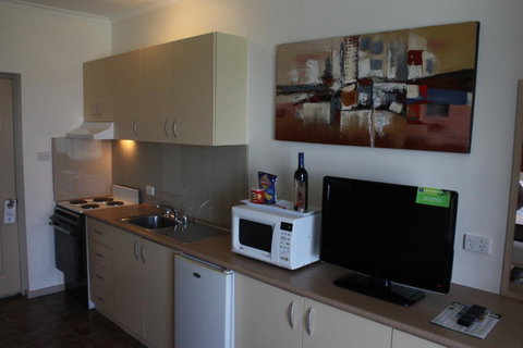 Lakeview Motel And Apartments - Great Ocean Road Tourism 11