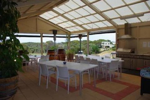 Lakeview Motel And Apartments - Great Ocean Road Tourism 33