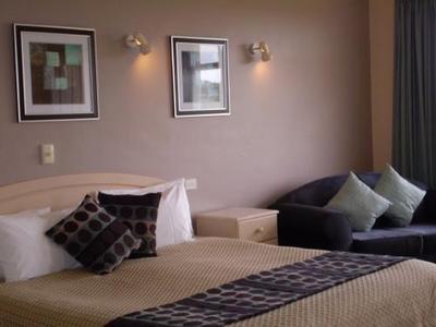 Lakeview Motel And Apartments - Great Ocean Road Tourism 32