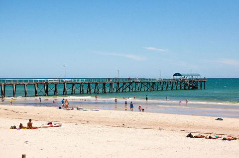 The One @ Henley Beach - Great Ocean Road Tourism 9
