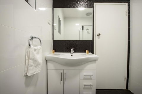 City Centre Motel Hotel - Great Ocean Road Tourism 22