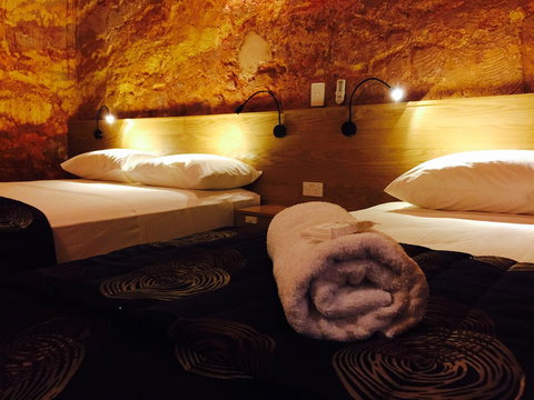 The Lookout Cave Underground Motel - Great Ocean Road Tourism 28