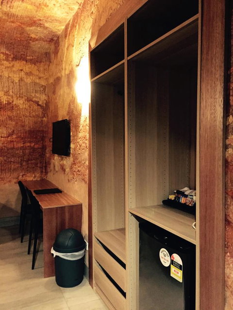 The Lookout Cave Underground Motel - Great Ocean Road Tourism 36