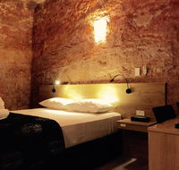 The Lookout Cave Underground Motel - Great Ocean Road Tourism