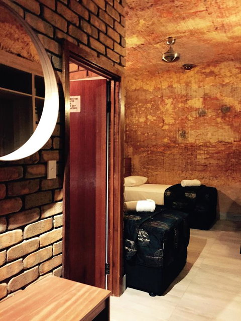 The Lookout Cave Underground Motel - Great Ocean Road Tourism 37