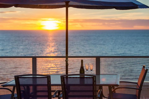 Adelaide Luxury Beach House - Great Ocean Road Tourism 7