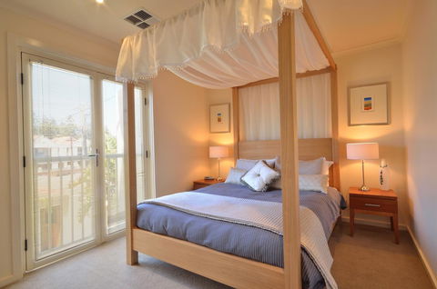 Adelaide Luxury Beach House - Great Ocean Road Tourism 35