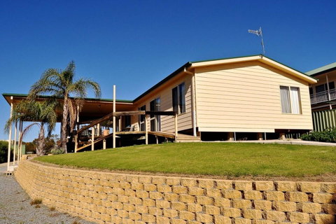 Baywatch - Great Ocean Road Tourism 14
