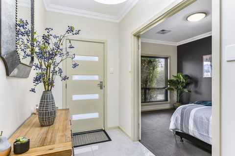 Accommodation On Lansell 2 - Great Ocean Road Tourism 2