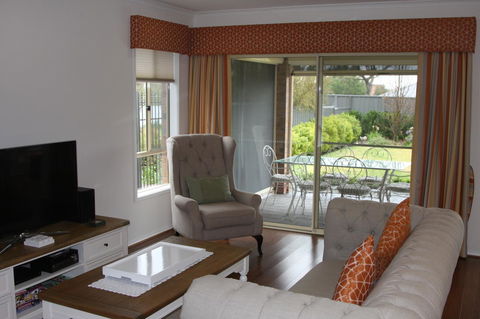 C And C Tanunda - Great Ocean Road Tourism 9