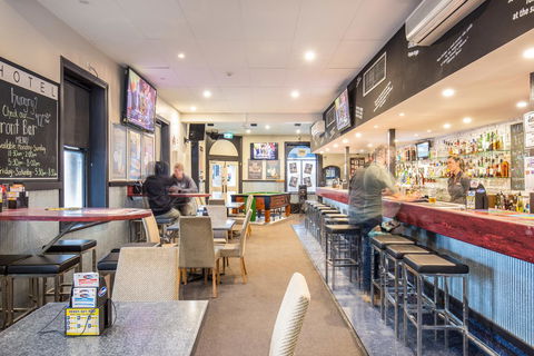 Nightcap At Federal Hotel Mt Gambier - Great Ocean Road Tourism 7