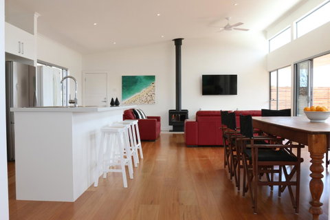 Middle River Beach House - East & West House - Great Ocean Road Tourism 21