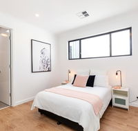 Brand new affordable luxury 3 bedroom 3 bathrooms house close to Adelaide city Chinatown beach Adelaide Airport - Great Ocean Road Tourism