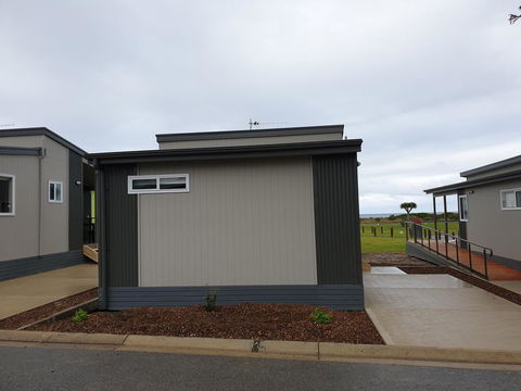 NRMA Victor Harbor Beachfront Holiday Park - Great Ocean Road Tourism 11