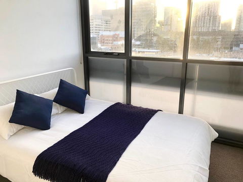 CENTRAL ESCAPE 2 BEDROOM @ ADELAIDE CBD - Great Ocean Road Tourism 3