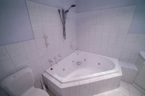 Marina Reflections - Great Ocean Road Tourism 5