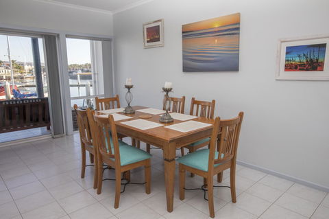 Marina Reflections - Great Ocean Road Tourism 4