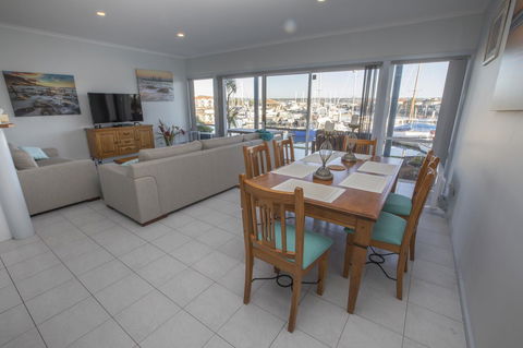 Marina Reflections - Great Ocean Road Tourism 2