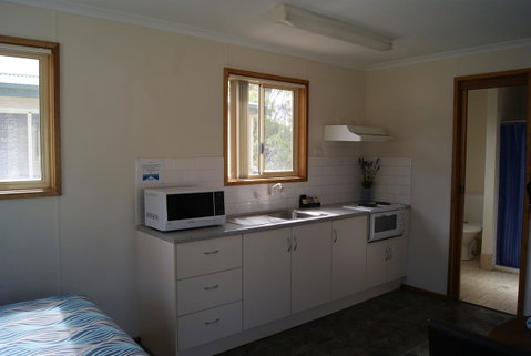 Ardrossan Caravan Park - Great Ocean Road Tourism 6