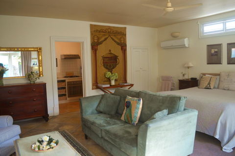 Athelney Cottage Bed And Breakfast - Great Ocean Road Tourism 4