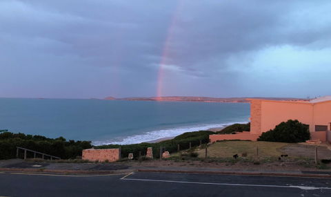 Southern Sands\' Beachfront Apartment - Great Ocean Road Tourism 18