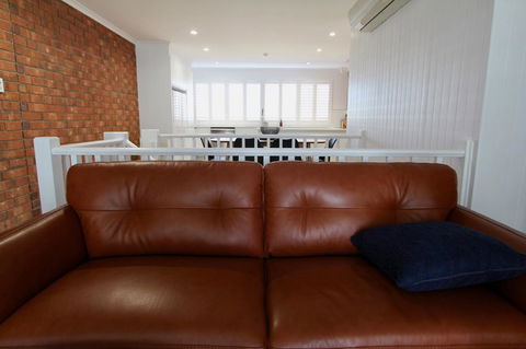 Southern Sands\' Beachfront Apartment - Great Ocean Road Tourism 6