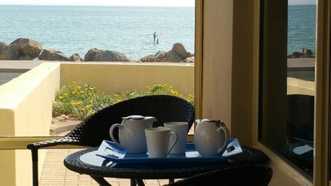 Acaill Accommodation Esplanade Living Self Check-In Self Check-Out - Great Ocean Road Tourism 9