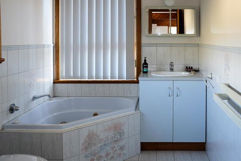 Seacroft - Great Ocean Road Tourism 24