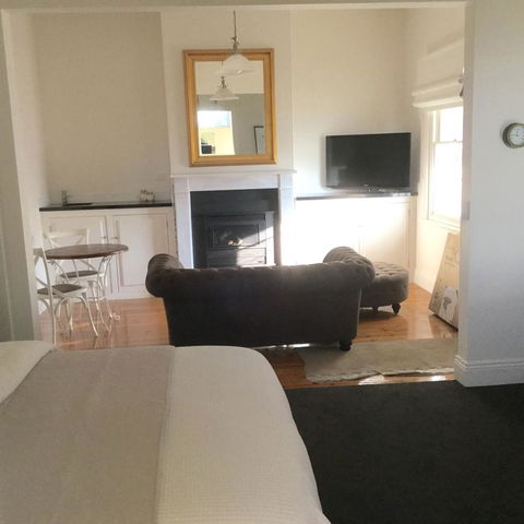 Railway Cottage In Beachport - Great Ocean Road Tourism 15