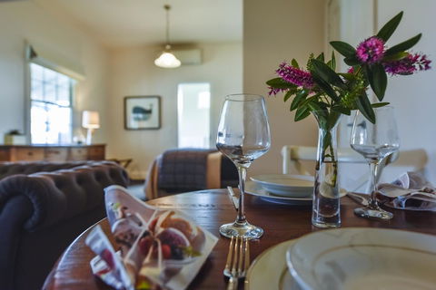 Railway Cottage In Beachport - Great Ocean Road Tourism 5