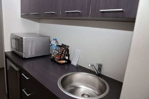 Mawson Lakes Hotel - Great Ocean Road Tourism 32