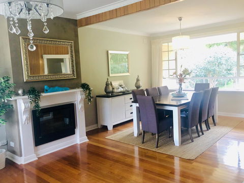 Stunning House With Beautiful Entertainment Area!! - Great Ocean Road Tourism 4