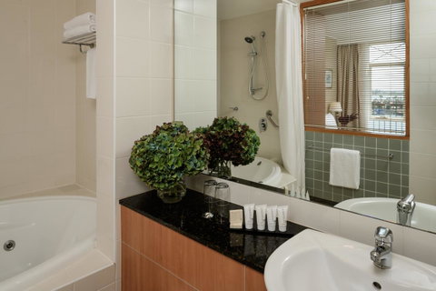 Rydges Newcastle - Great Ocean Road Tourism 15