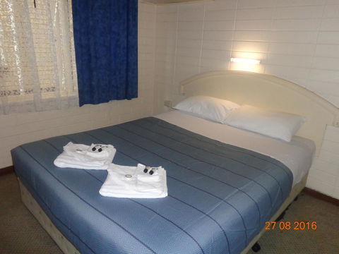 Adelaide Backpackers And Travellers Inn - Great Ocean Road Tourism 15